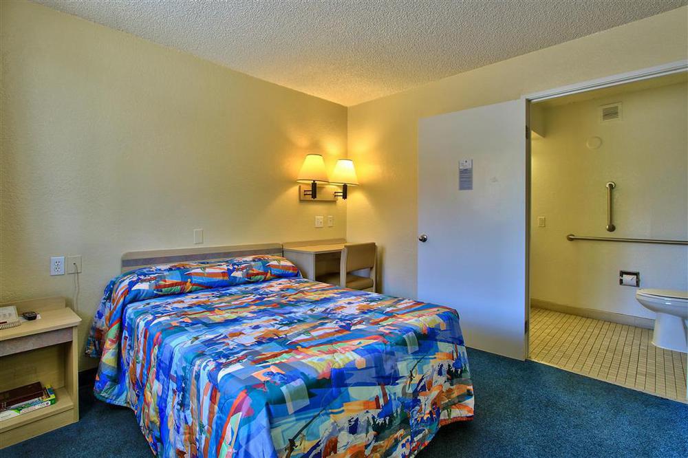 Phoenix Inn الغرفة الصورة